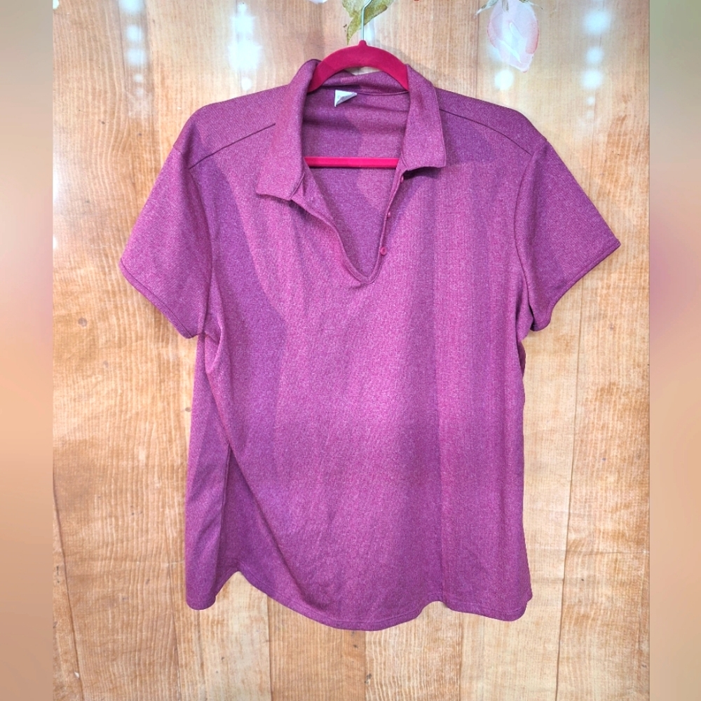 OPNA purple v-neck t-shirt size XL